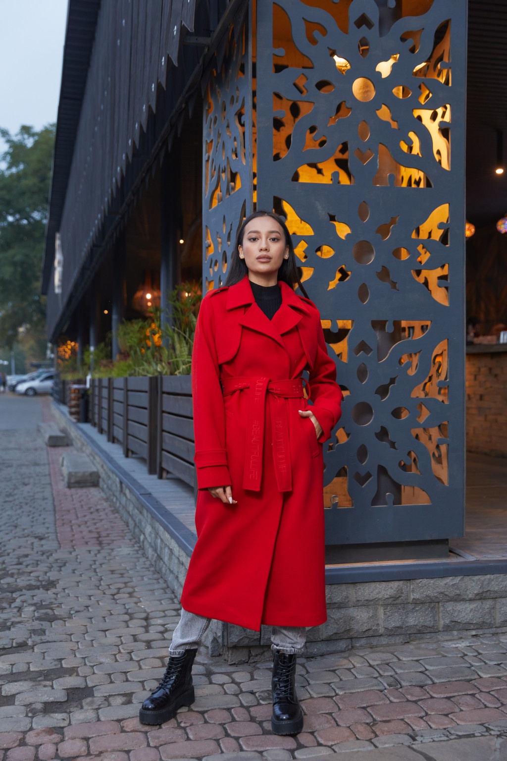 Демисезонное пальто Mila Nova ПВ-172 красное — изображение 1