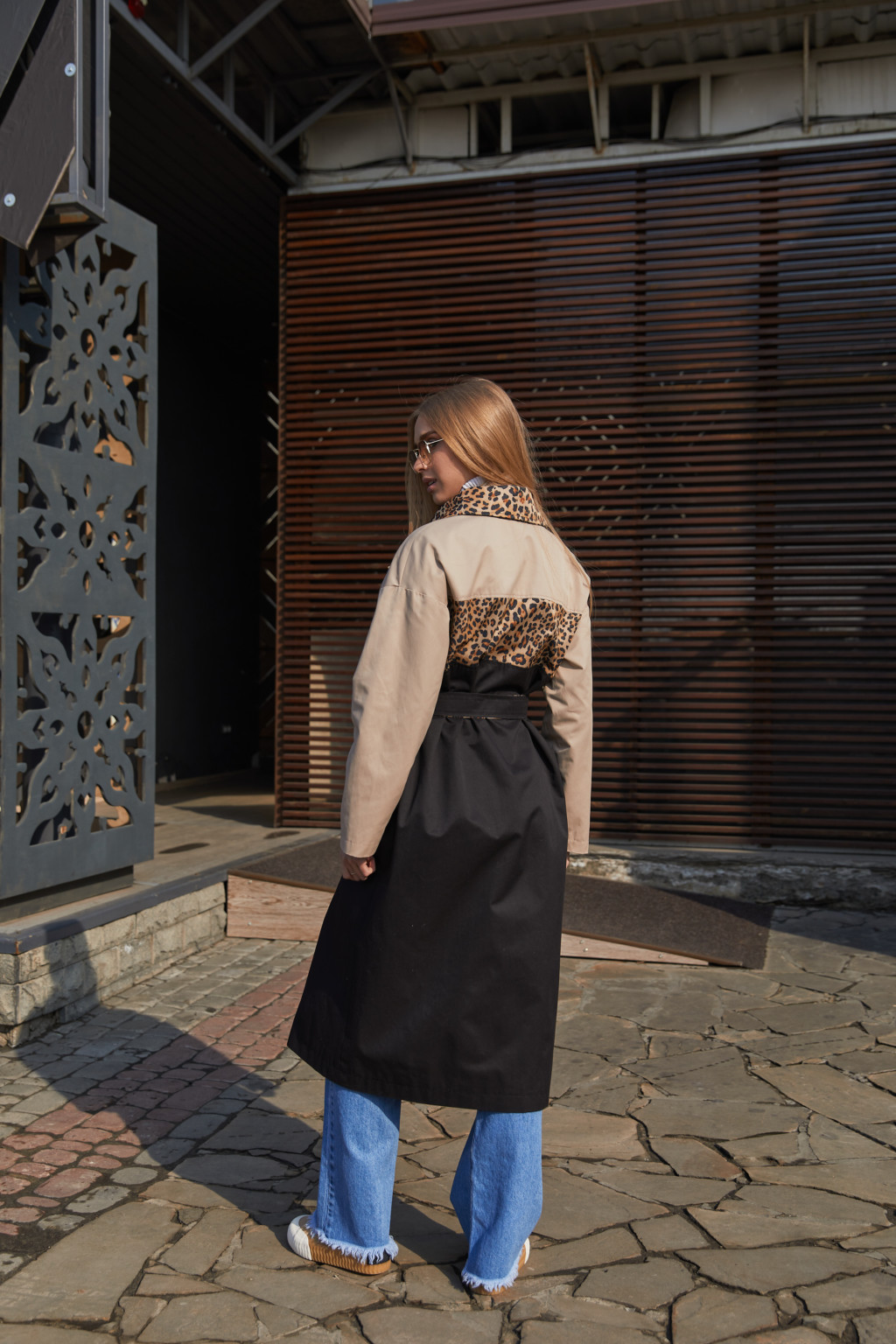 Демисезонный Плащ Mila Nova Q-100 бежевый+ черный — изображение 4