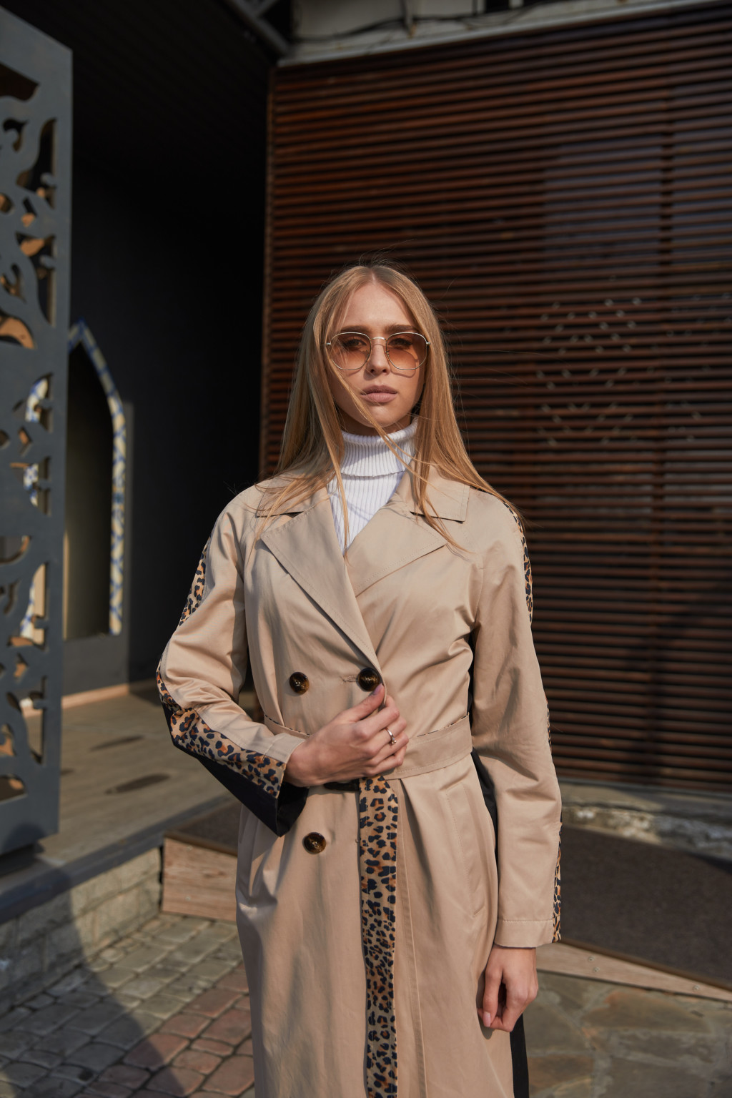 Демисезонный Плащ Mila Nova Q-91бежевый + черный — изображение 3