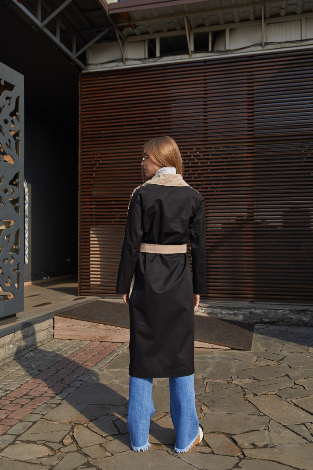 Демисезонный Плащ Mila Nova Q-91бежевый + черный — изображение 5