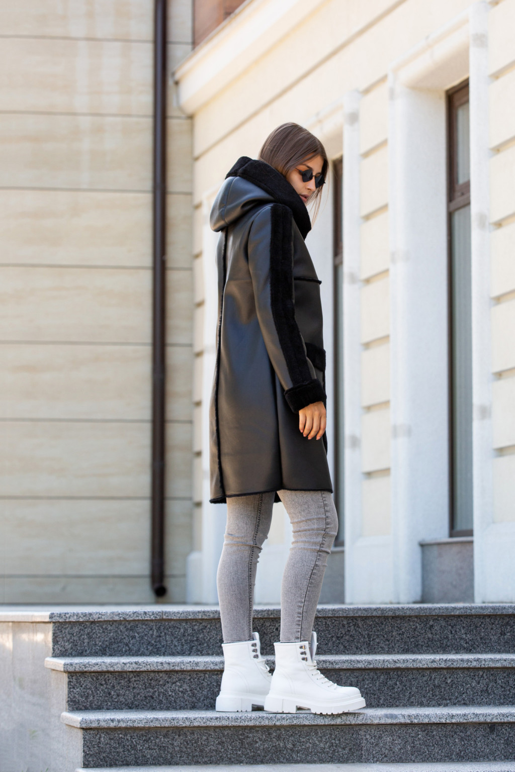 Зимняя Дубленка Mila Nova Д-159 кап черная — изображение 4