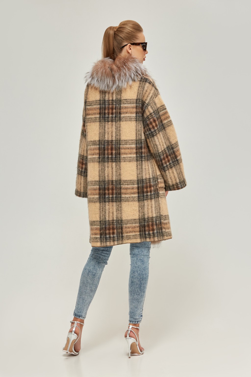 Зимнее пальто Mila Nova ПВ-32к ех бежевая клетка — изображение 5