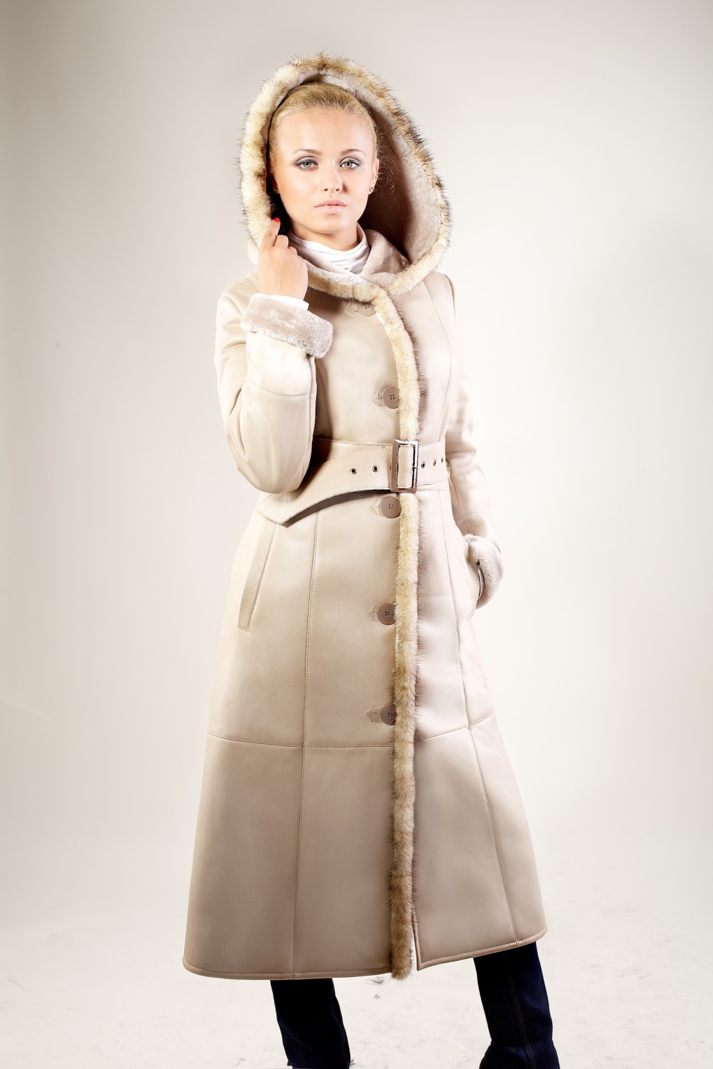 Зимняя дубленка Mila Nova Б-13н бежевая — изображение 1