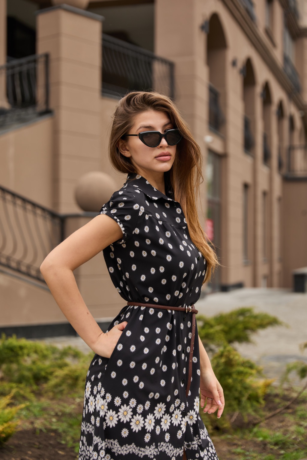 Летнее платье Mila Nova Ф-84 черный в ромашку — изображение 4