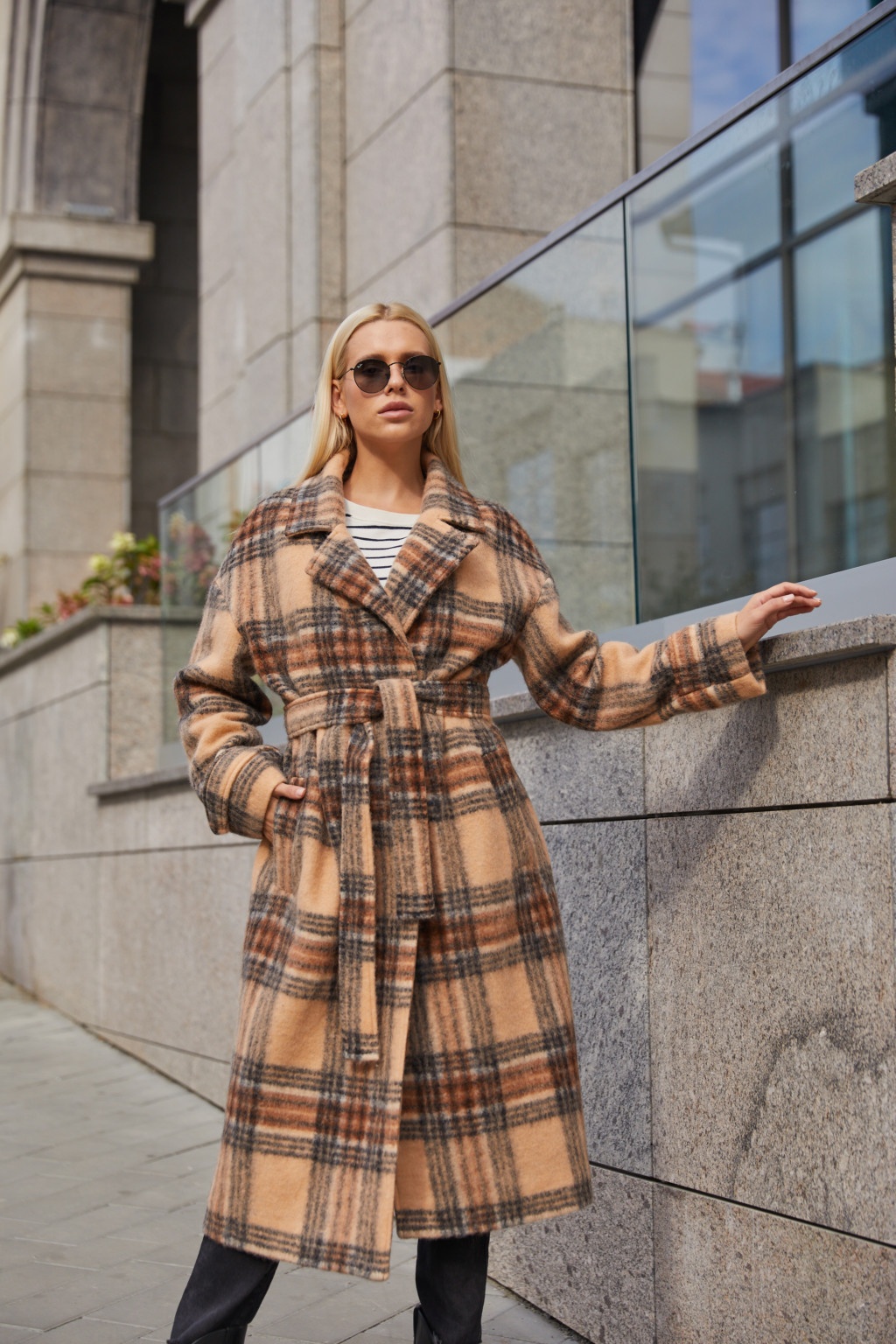 Пальто ПВ-269 бежевая клетка — изображение 1