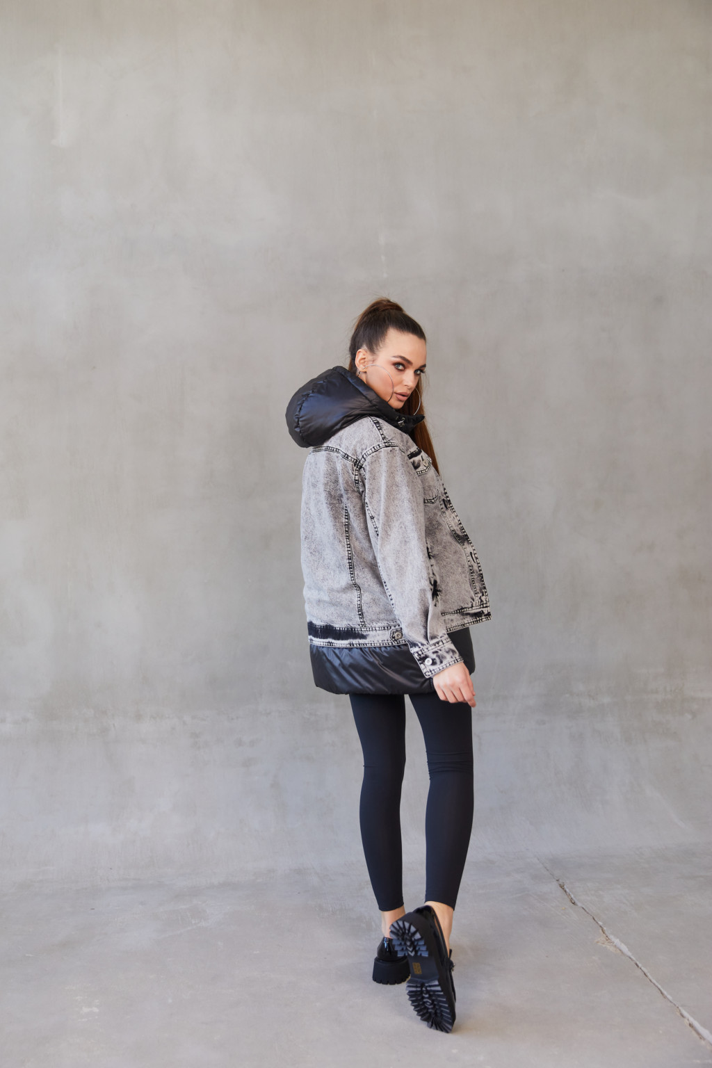 Демисезонная Куртка Mila Nova К-250 черный — изображение 4