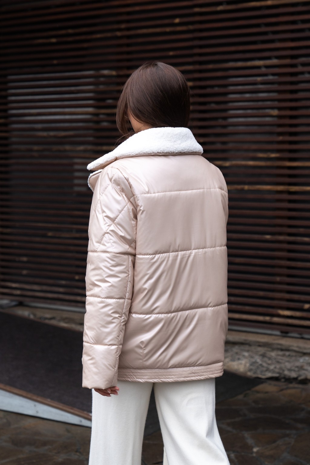 Демисезонная куртка Mila Nova К-311 бежевый — изображение 3