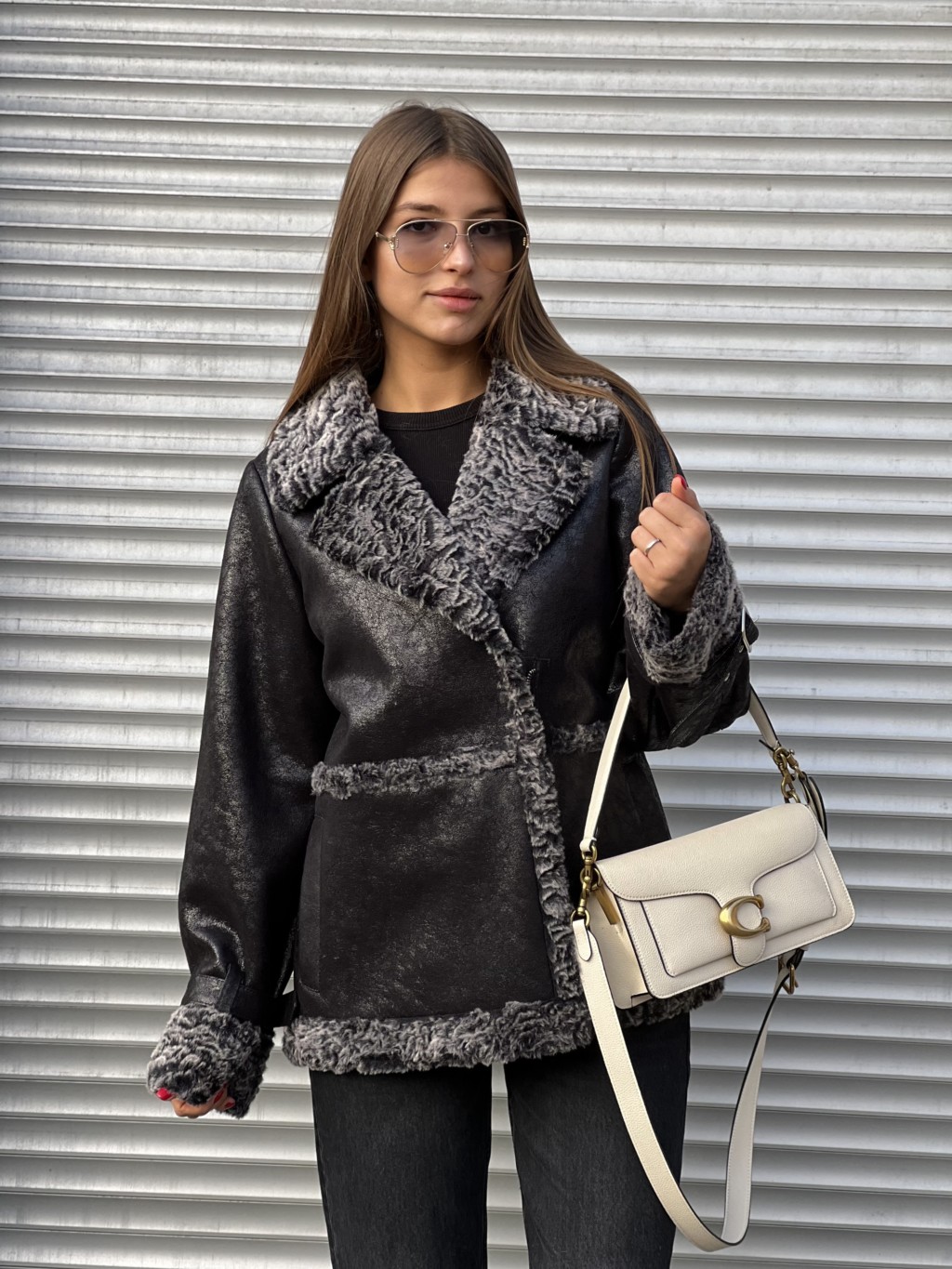 Зимняя дубленка Mila Nova Д-211б черный — изображение 1