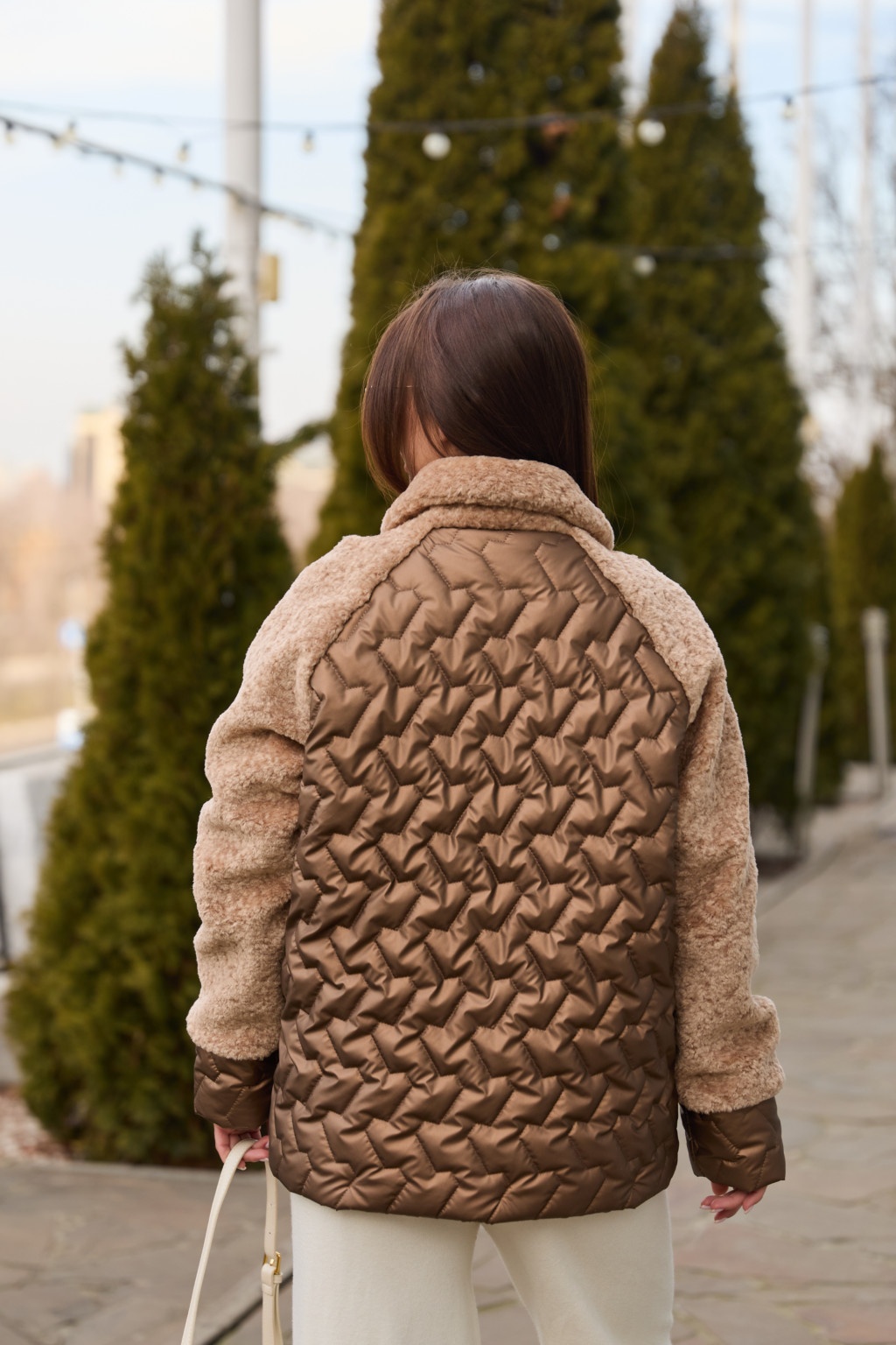Демисезонная куртка Mila Nova К-308 шоколад — изображение 4