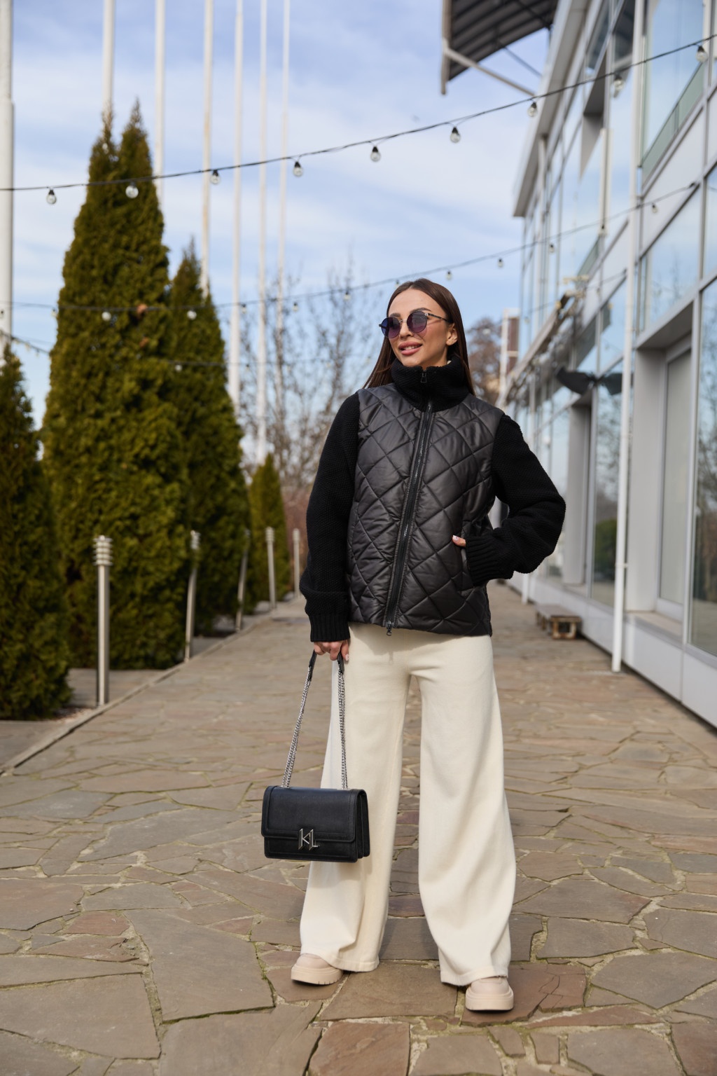 Демисезонная куртка Mila Nova К-321 черный — изображение 2