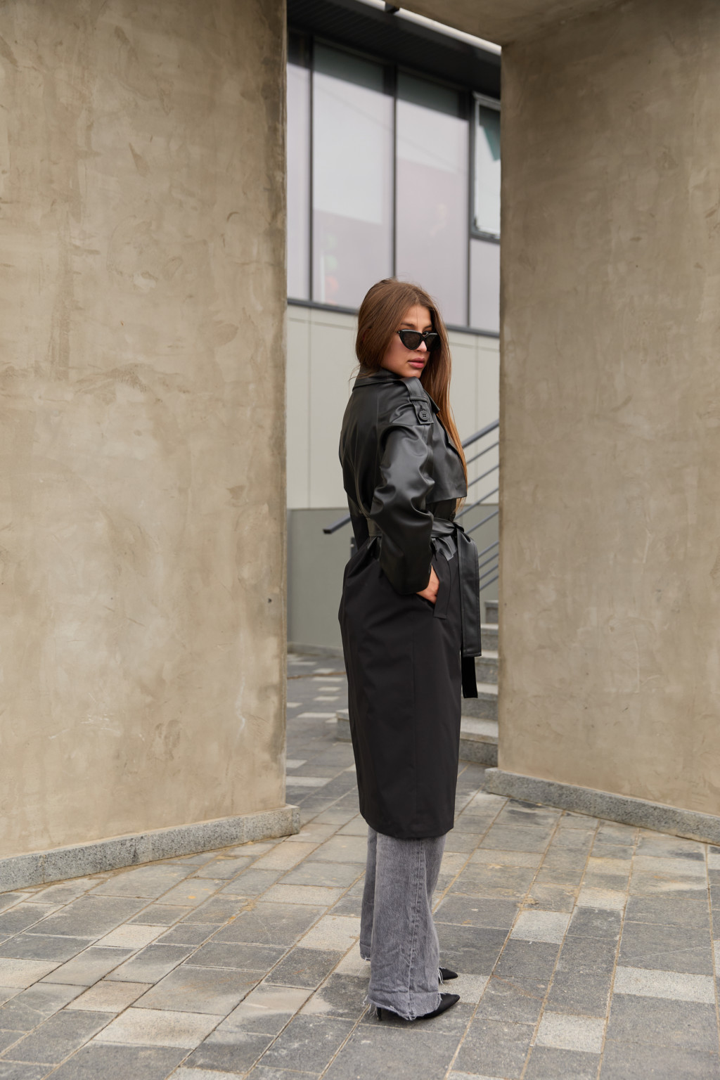 Демисезонный тренч Mila Nova Q-94 черный — изображение 3