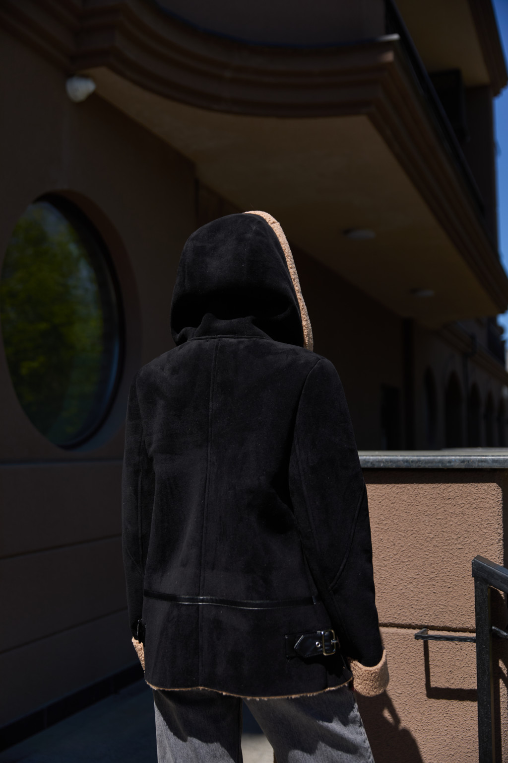 Зимняя дубленка Mila Nova  Д-232  черный+бежевый — изображение 6