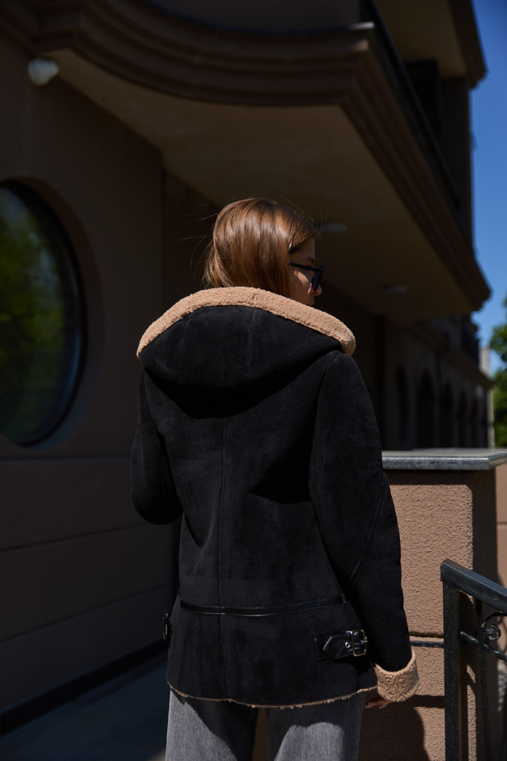 Зимняя дубленка Mila Nova  Д-232  черный+бежевый — изображение 4