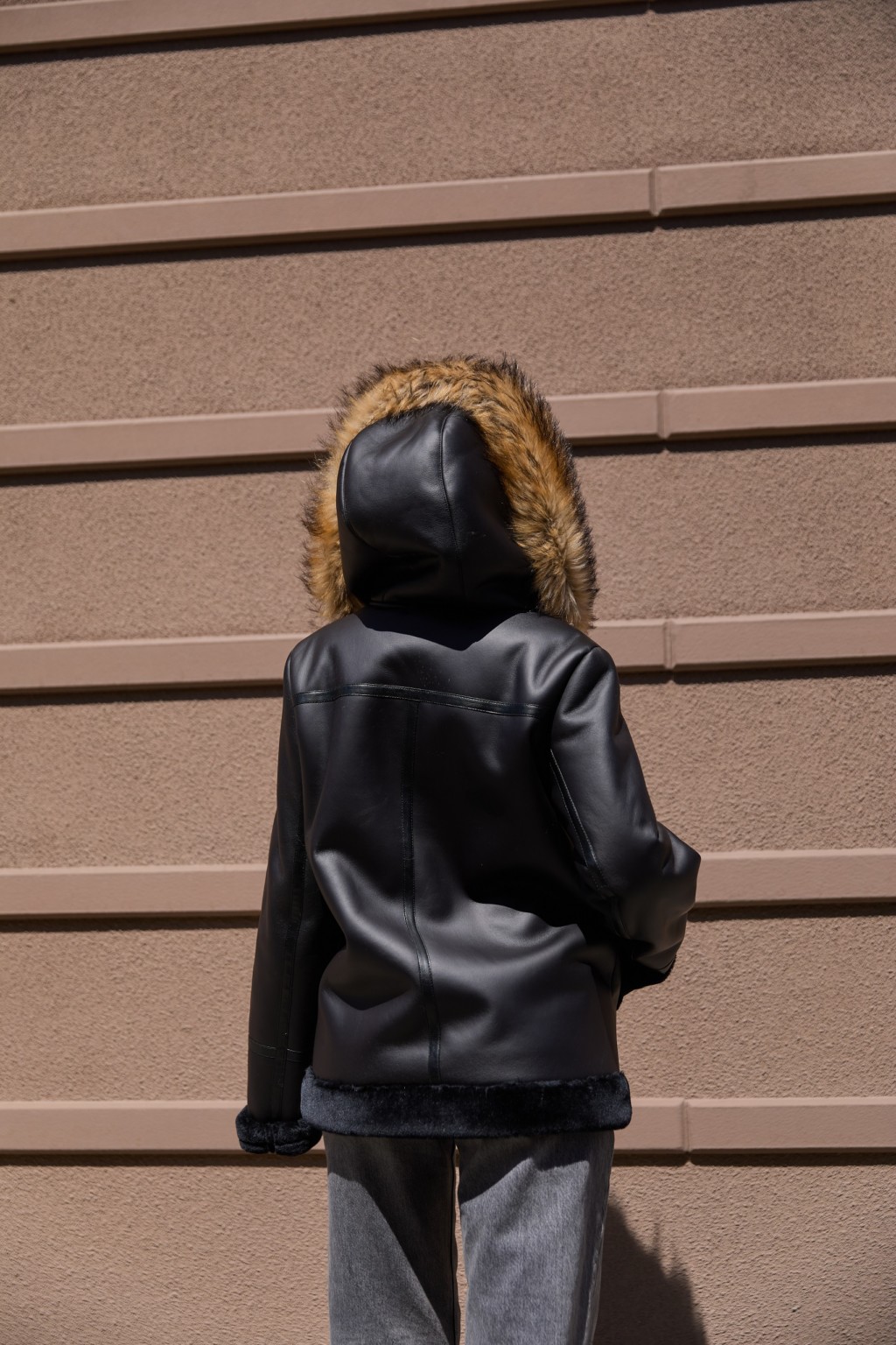 Зимняя дубленка Mila Nova  Д-215  черный — изображение 6