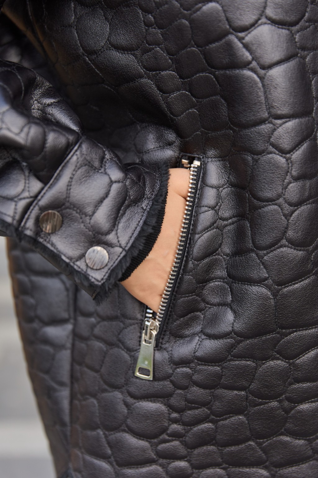 Зимняя дубленка Mila Nova Д-223  черный — изображение 6