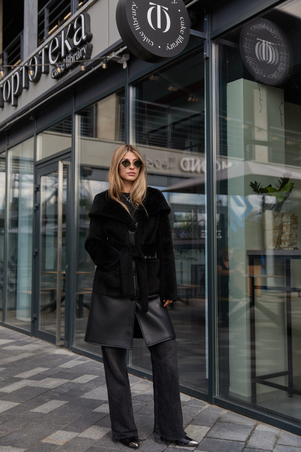 Зимняя дубленка Mila Nova Д-225  черный — изображение 3