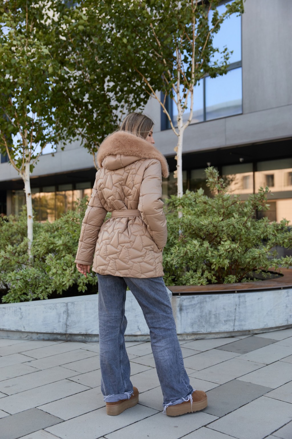 Зимняя куртка Mila Nova К-345 кемел — изображение 5