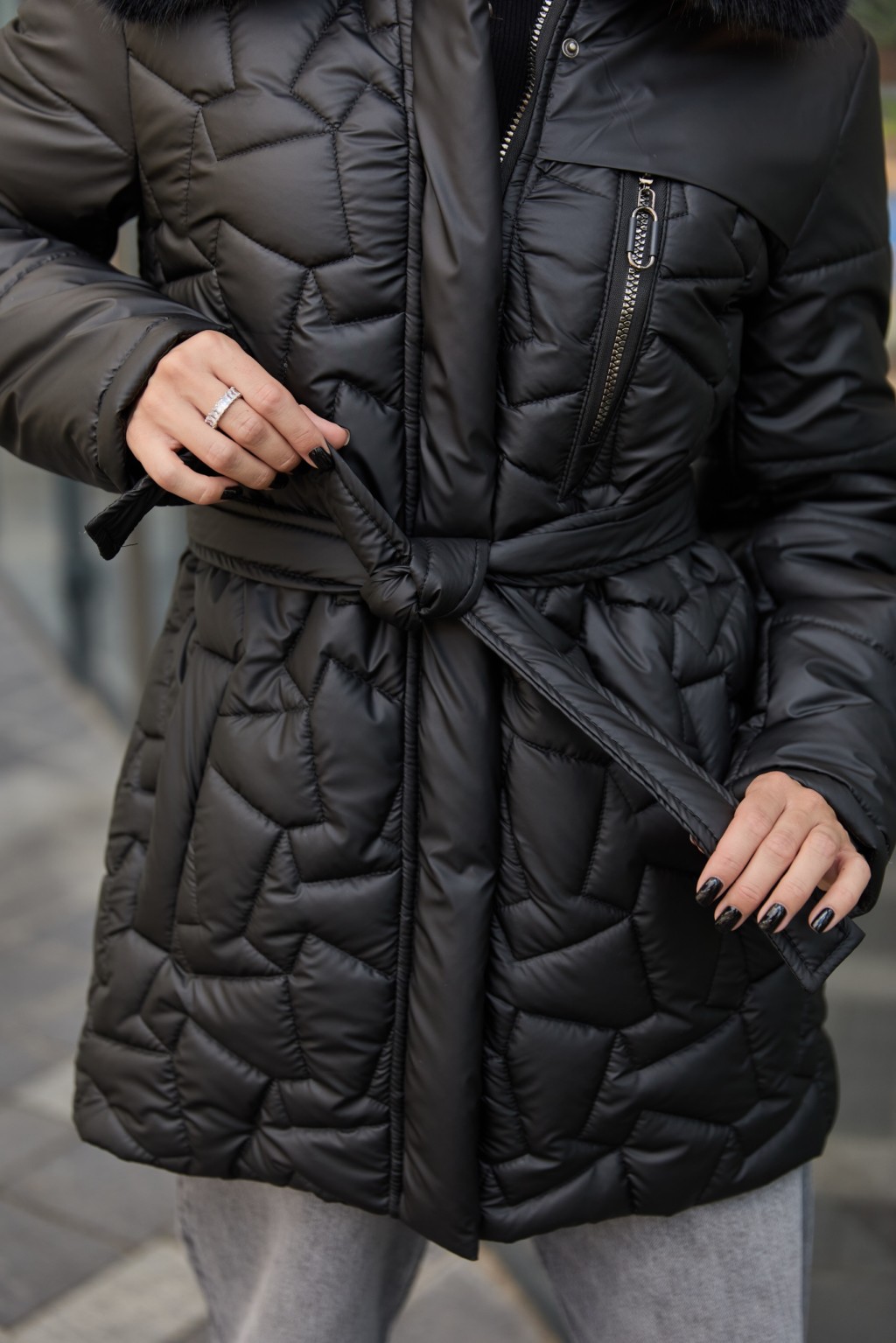 Зимняя куртка Mila Nova К-345 черный — изображение 6