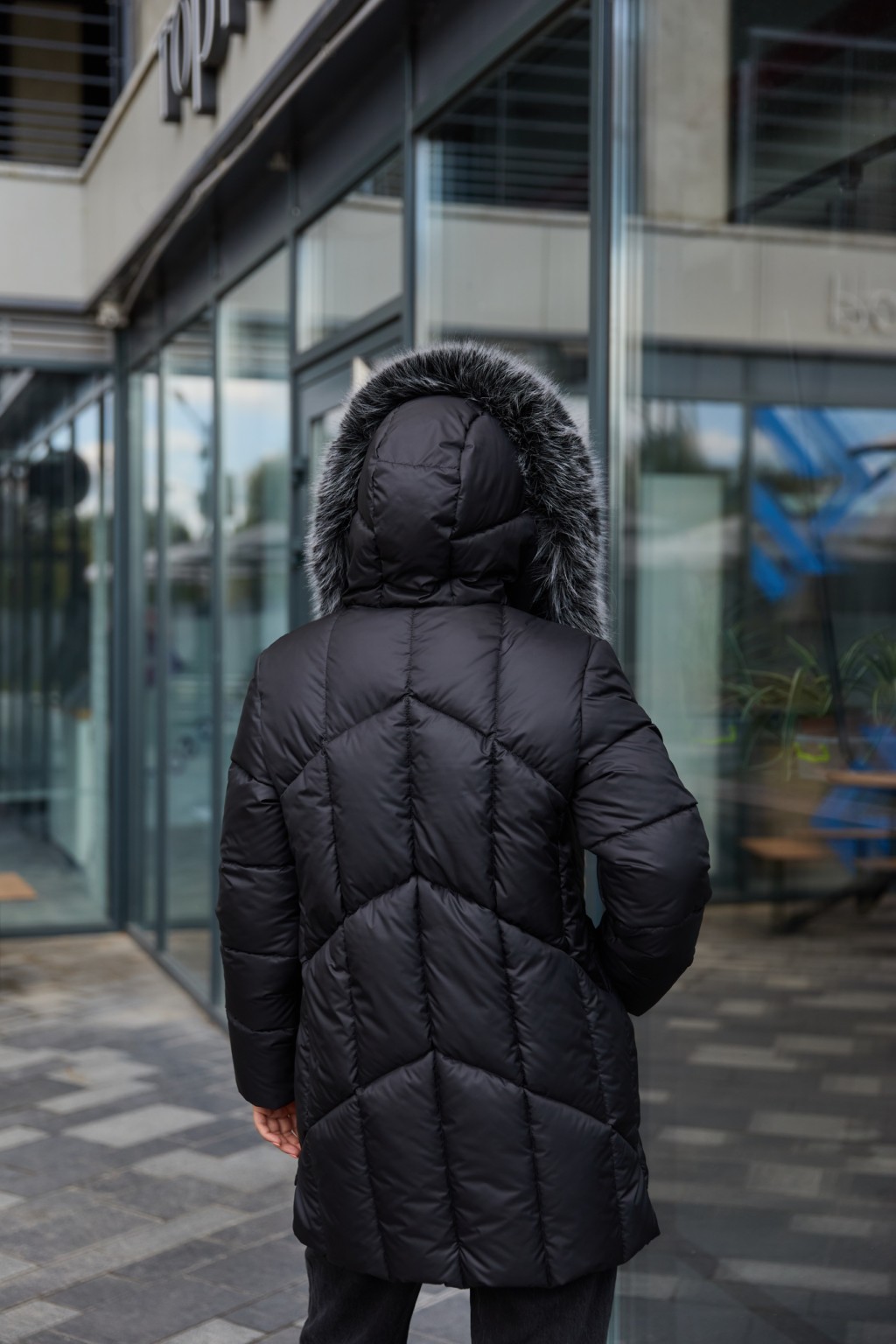 Зимняя куртка Mila Nova К-344 черный — изображение 6