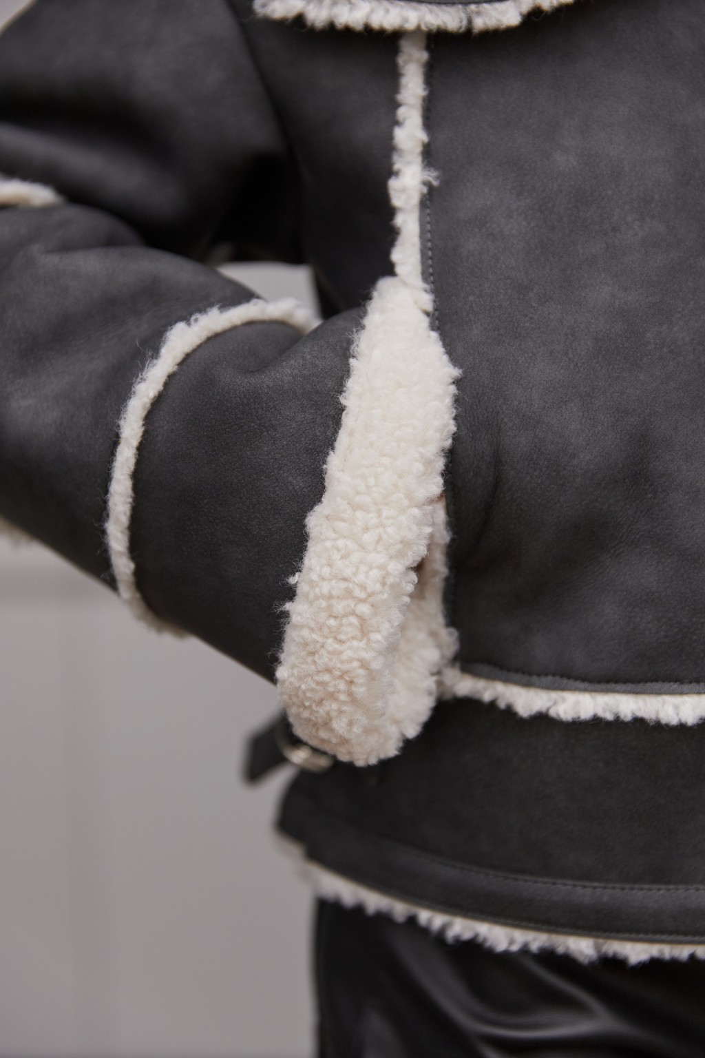 Зимняя дубленка Mila Nova Д-228 графит — изображение 7