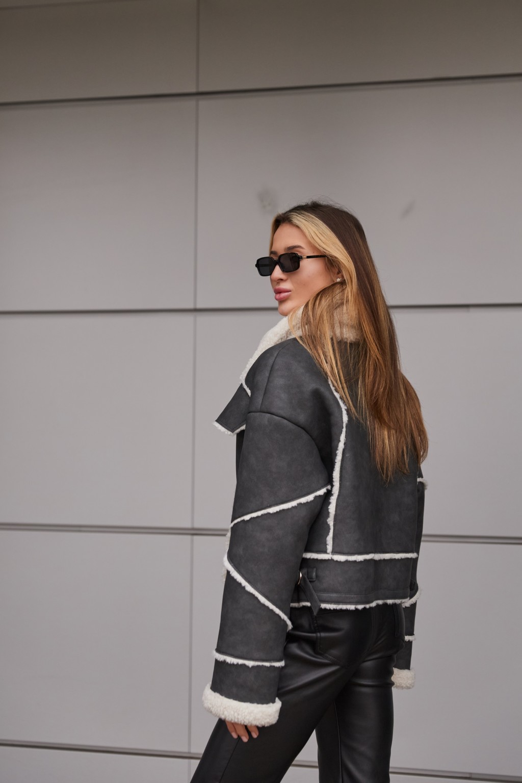 Зимняя дубленка Mila Nova Д-228 графит — изображение 4