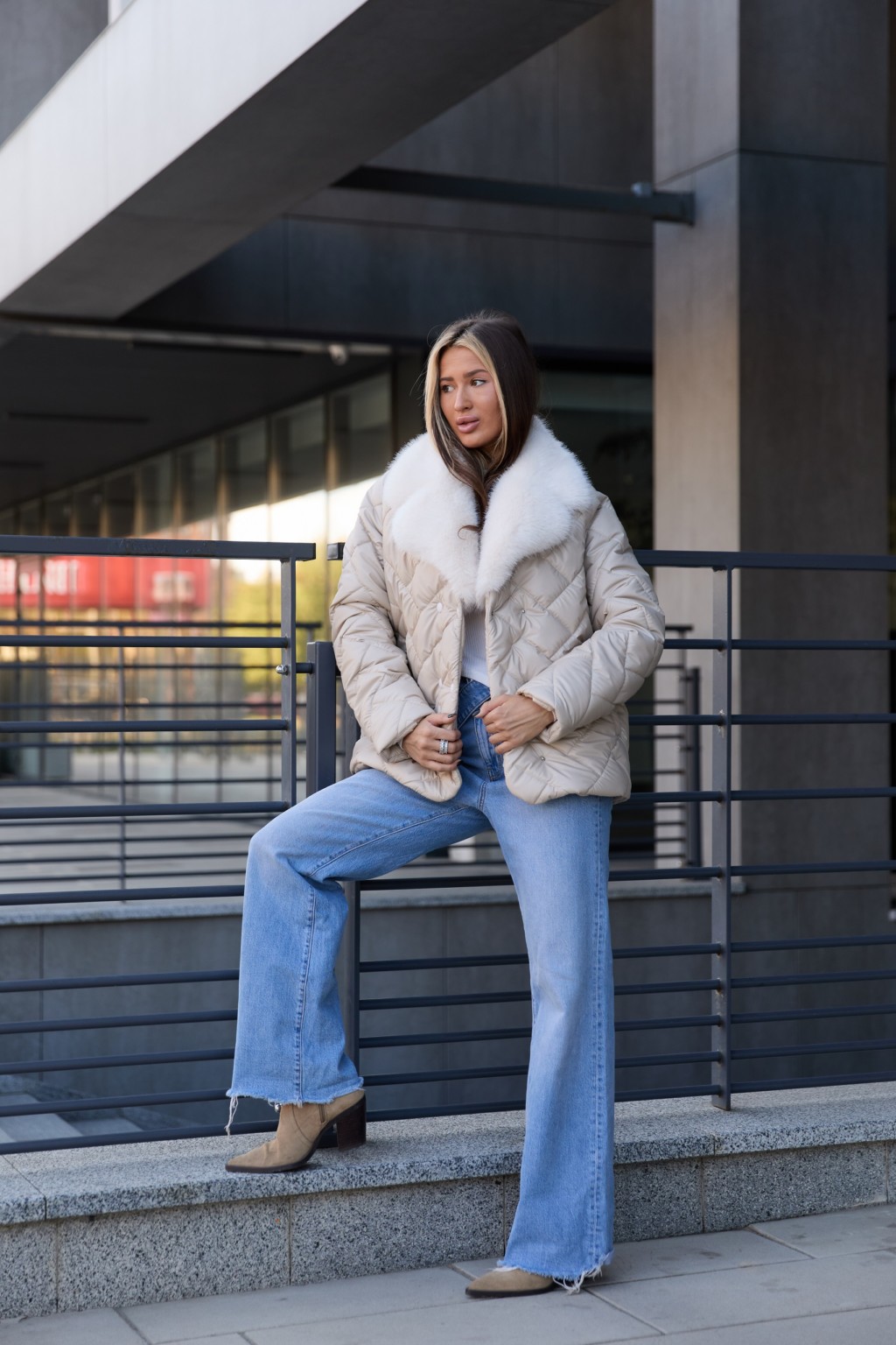 Зимняя куртка Mila Nova К-328 бежевый — изображение 4