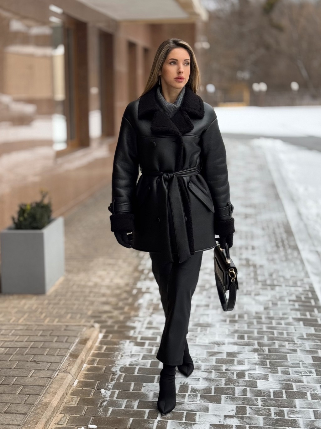 Зимняя дубленка Mila Nova Д-239 черный — изображение 6