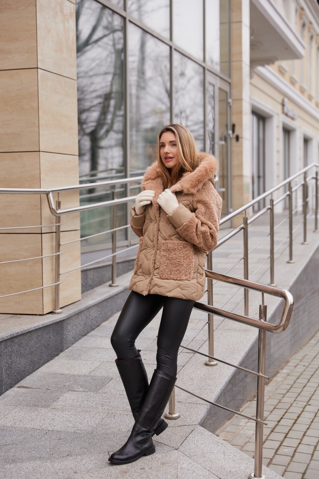 Зимняя куртка Mila Nova К-308 кап песочный — изображение 8