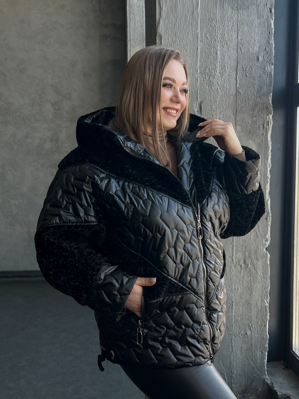 Демисезонная куртка Mila Nova К-357 черный — изображение 3