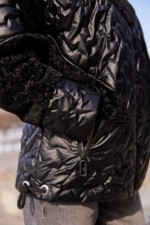 Демисезонная куртка Mila Nova К-357 черный — изображение 11