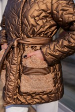 Демисезонная куртка Mila Nova К-363 кемел — изображение 9