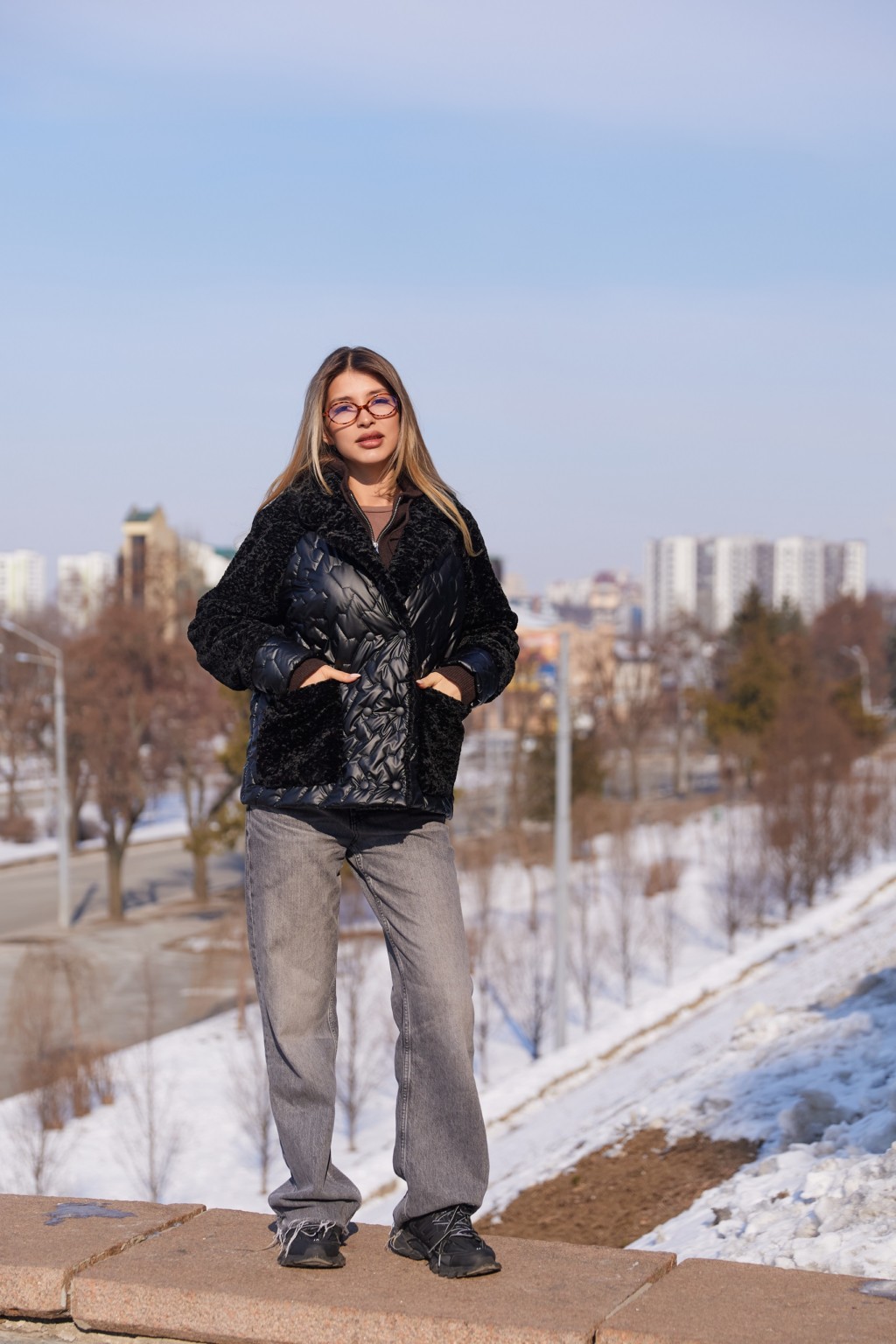 Демисезонная куртка Mila Nova К-308 черный — изображение 5