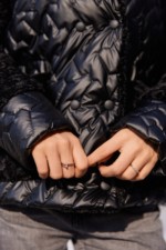 Демисезонная куртка Mila Nova К-308 черный — изображение 9