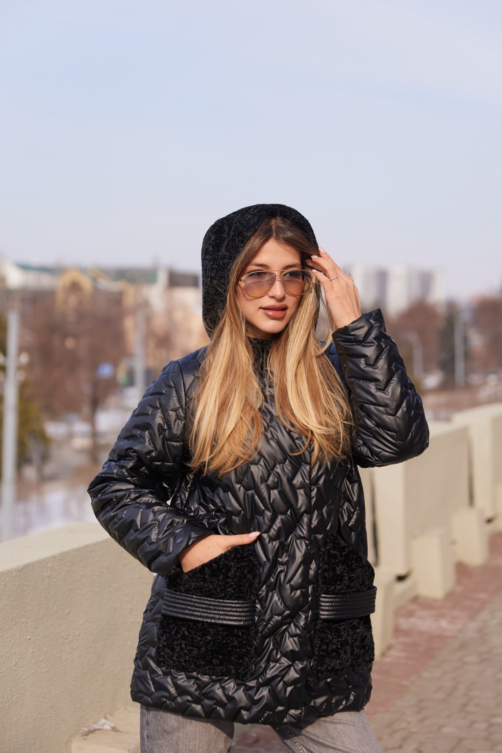 Демисезонная куртка Mila Nova К-363 черный — изображение 5