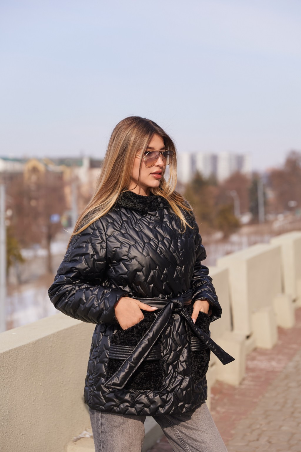 Демисезонная куртка Mila Nova К-363 черный — изображение 3