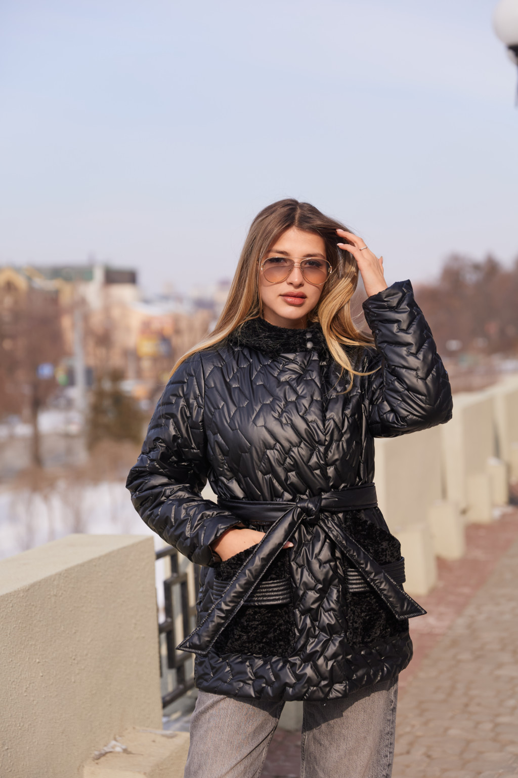 Демисезонная куртка Mila Nova К-363 черный — изображение 2