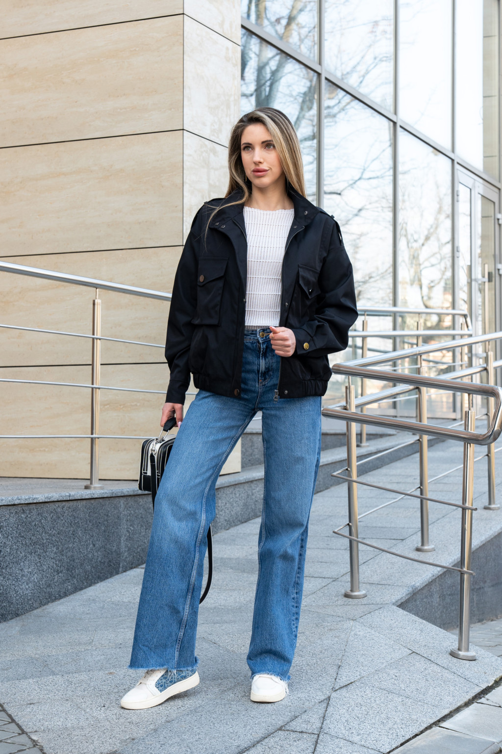 Демисезонный бомбер Mila Nova Q-105 черный — изображение 9