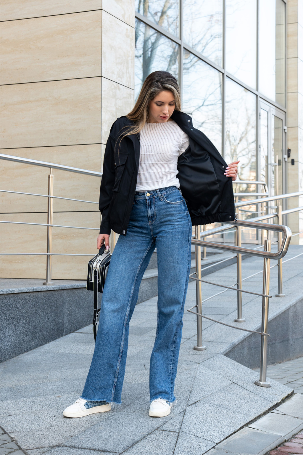 Демисезонный бомбер Mila Nova Q-105 черный — изображение 10