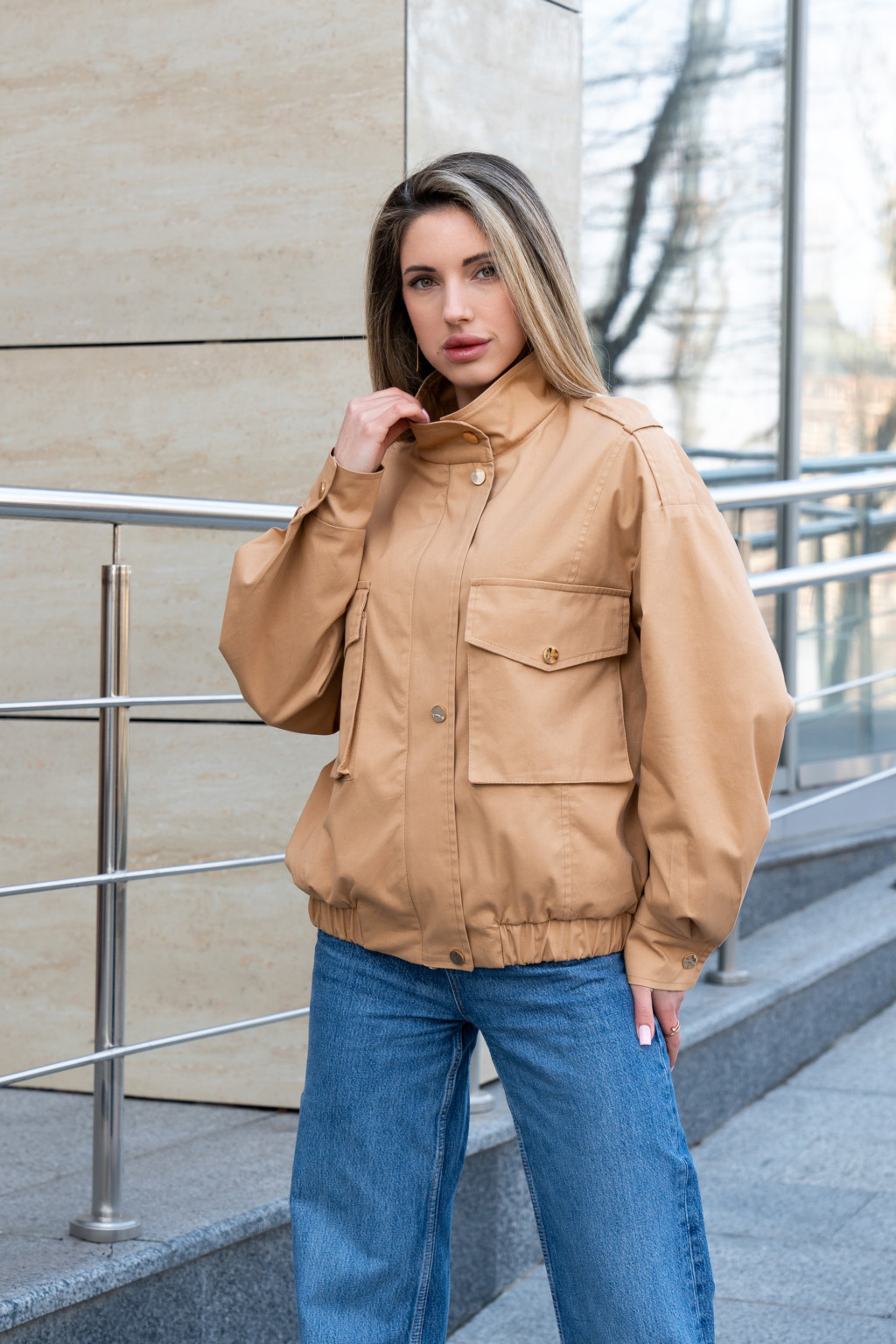 Демисезонный бомбер Mila Nova Q-105 кемел — изображение 1