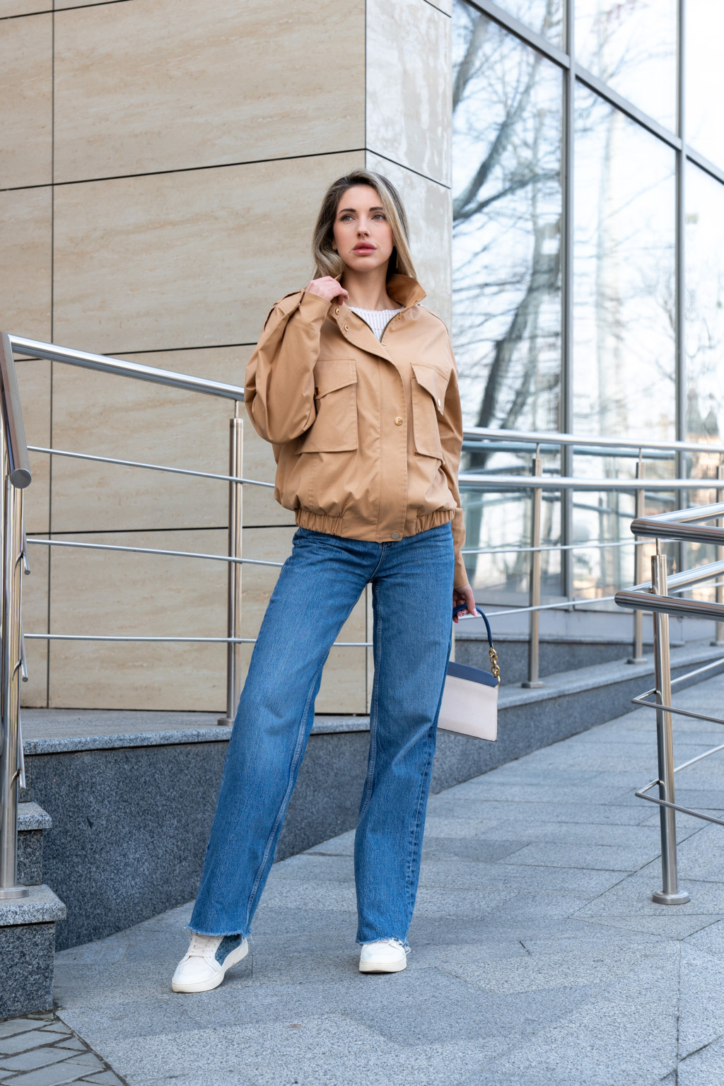 Демисезонный бомбер Mila Nova Q-105 кемел — изображение 5