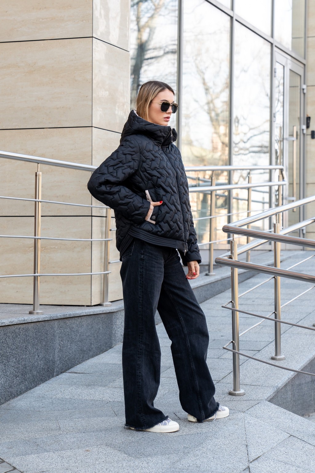 Демисезонная куртка Mila Nova К-315 черный — изображение 6