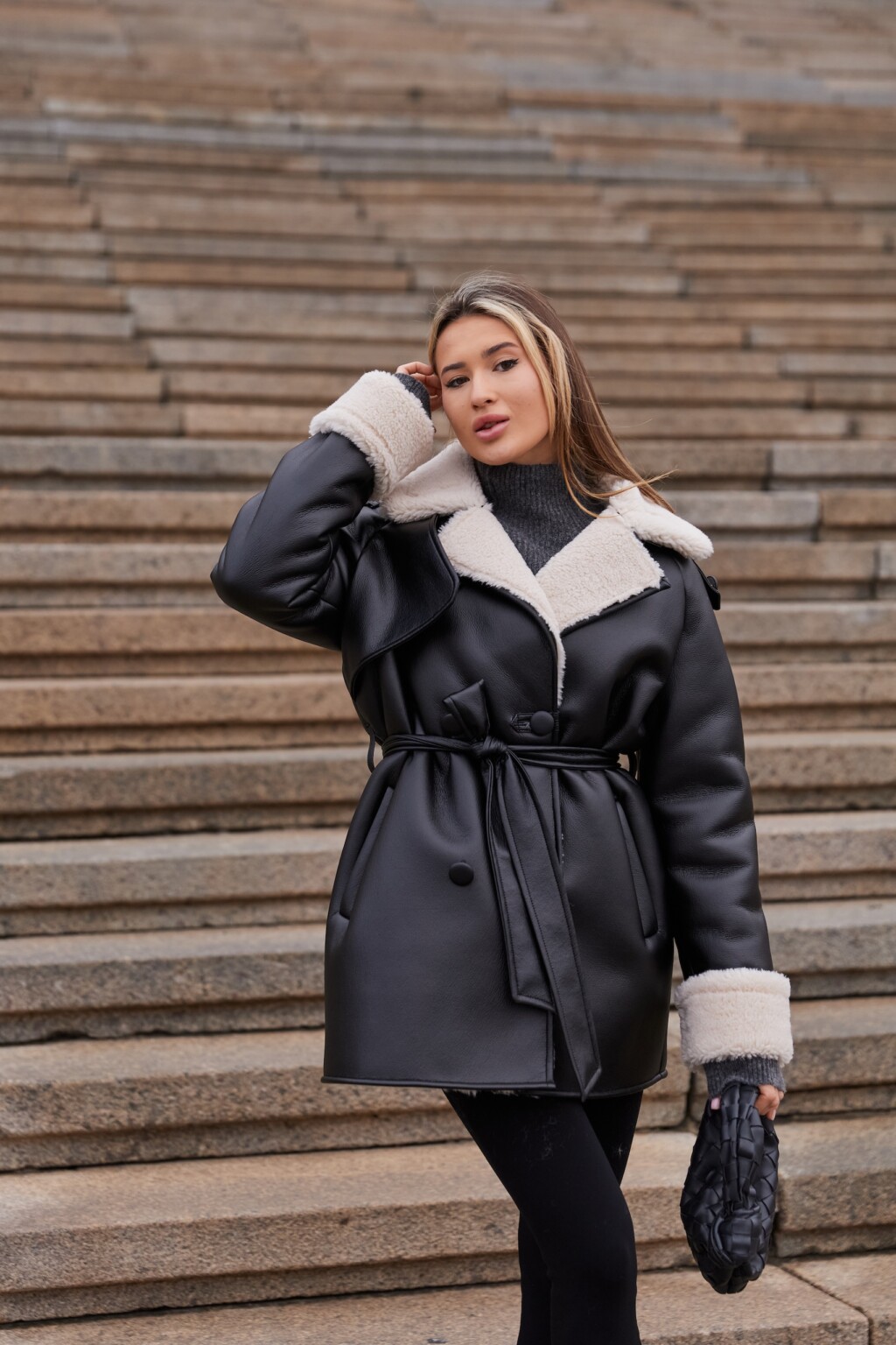 Зимняя дубленка Mila Nova Д-238 черный+бежевый — изображение 3